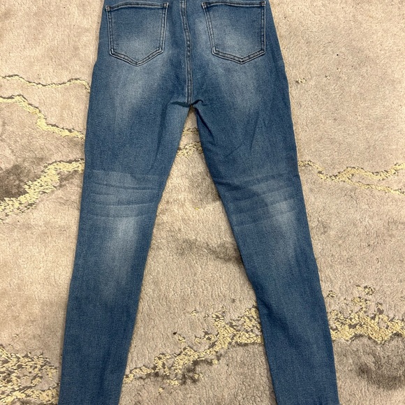 American Eagle Distressed Curvy Highest Rise Ripped Jeggings - Picture 2 of 2